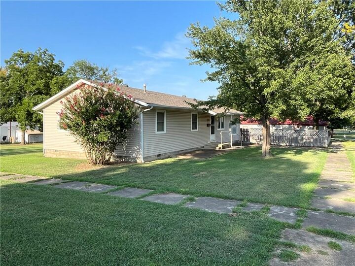 Property Photo:  523 2nd Street  KS 67356 