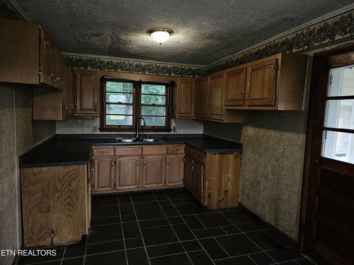Property Photo:  118 County Road 503  TN 37329 