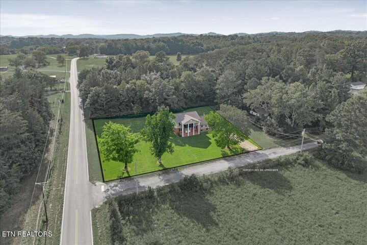 Property Photo: 103 County Road 636 TN 37331