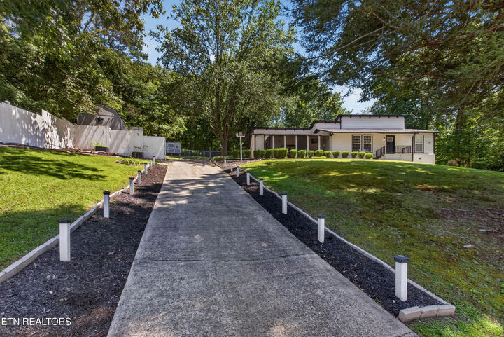 Property Photo:  718 Hathburn Drive  TN 37854 