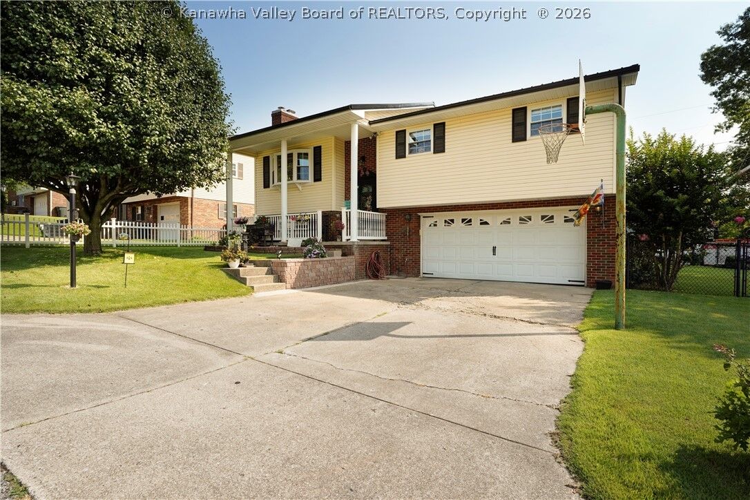 Property Photo:  5202 Dellway Drive  WV 25313 