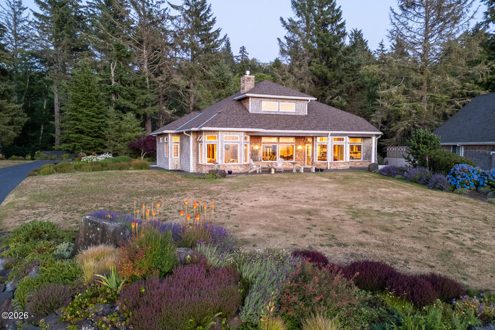 Property Photo: 6515 Pacific Overlook Drive OR 97149