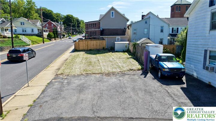Property Photo: 156 E Northampton Street PA 18014