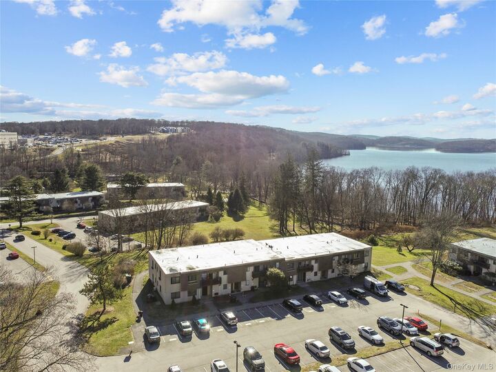 Property Photo:  316 Vista On The Lake  NY 10512 