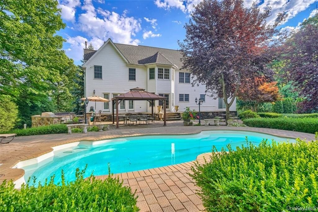 Property Photo:  5 Dunderberg Road  NY 10986 