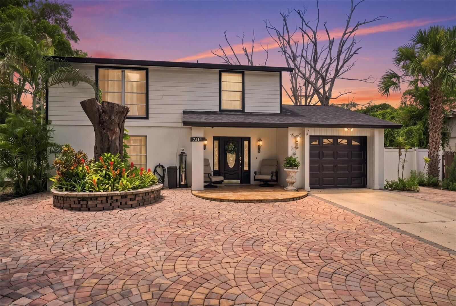 Property Photo: 7314 Woodkirk Court FL 33634
