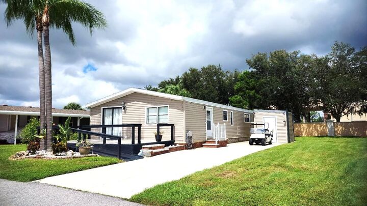 Property Photo: 2100 Kings Highway 956A FL 33980