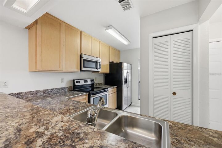 Property Photo: 3741 NW 56th Lane FL 32653