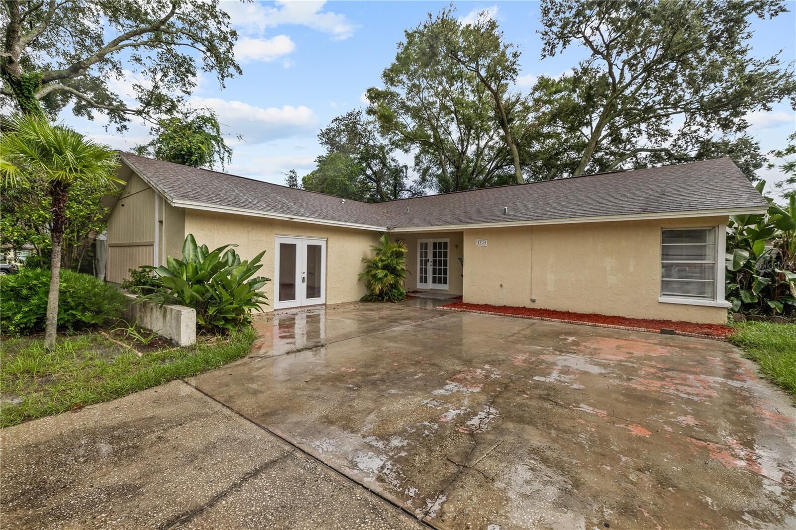 Property Photo: 8529 Renald Boulevard FL 33637