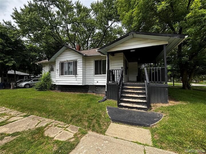 Property Photo: 4001 Fleming Road MI 48504 2184