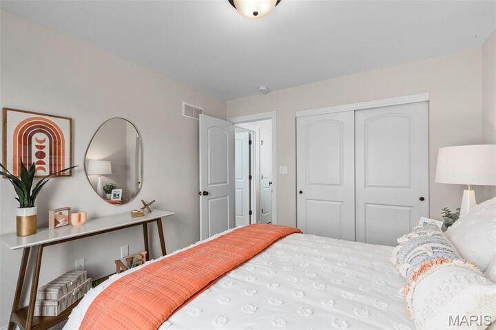 Property Photo:  2 Hickory At Walnut Hills  MO 65109 