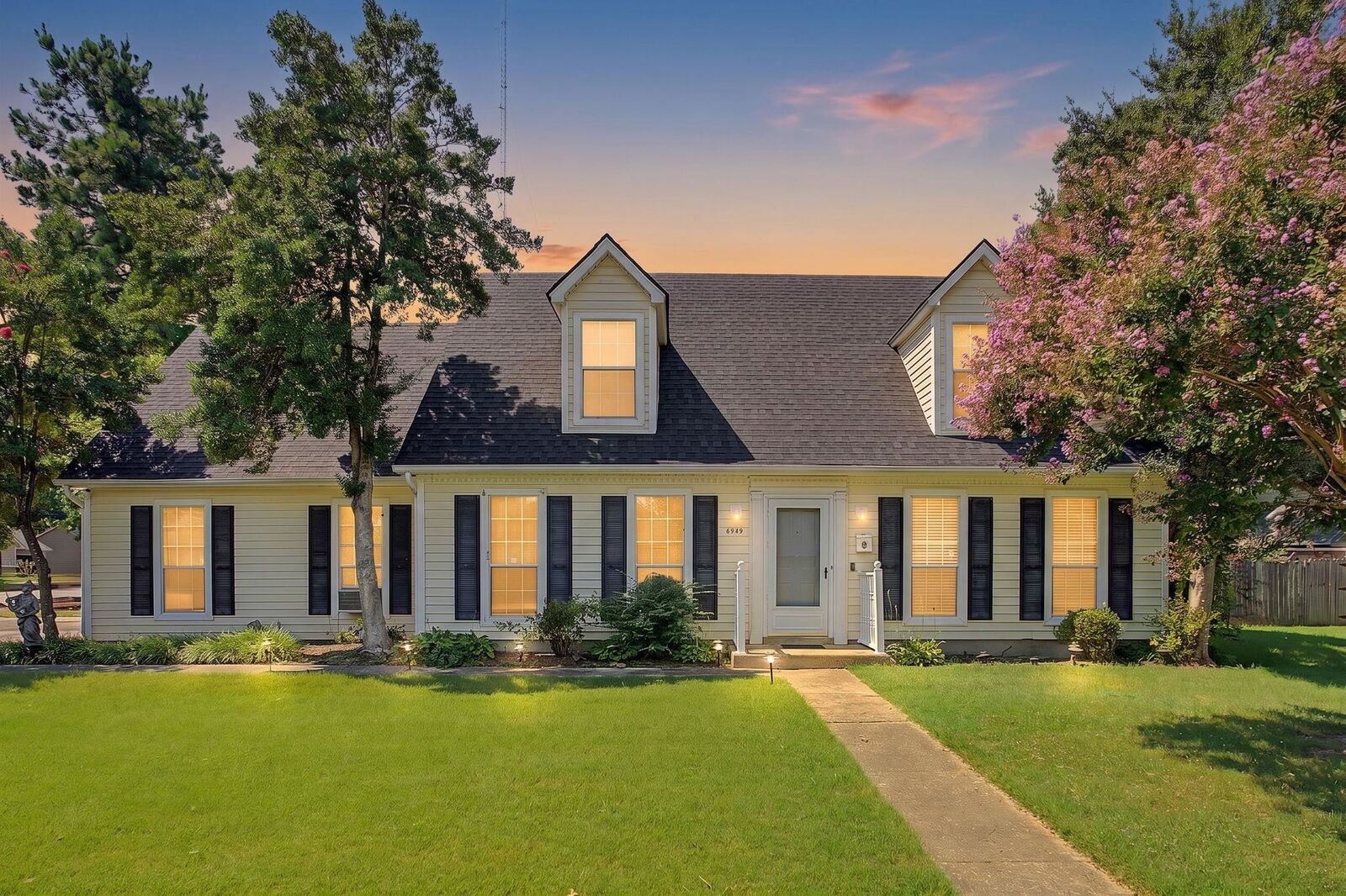 Property Photo:  6949 Daneman Dr  TN 38133 