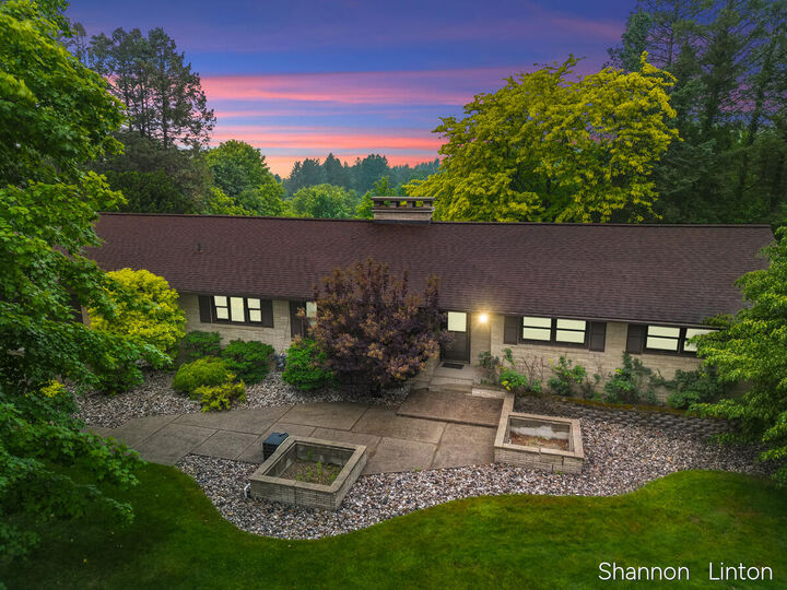 Property Photo: 346 Orchard View Drive MI 49455
