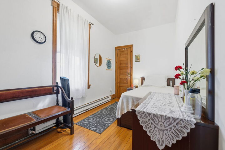 Property Photo:  4100 N Kimball Avenue  IL 60618 