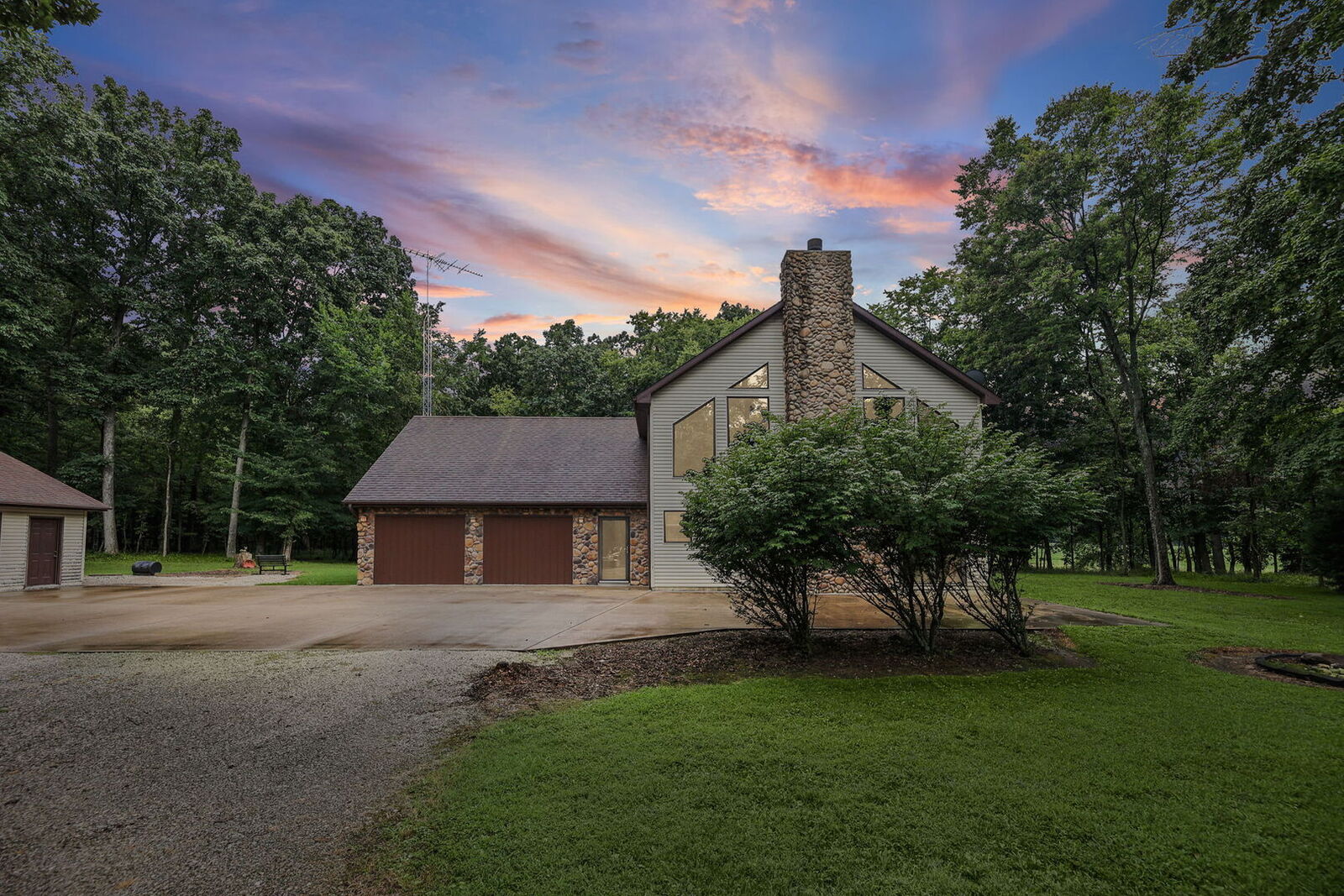 Property Photo: 5016 Kell Road IL 62853
