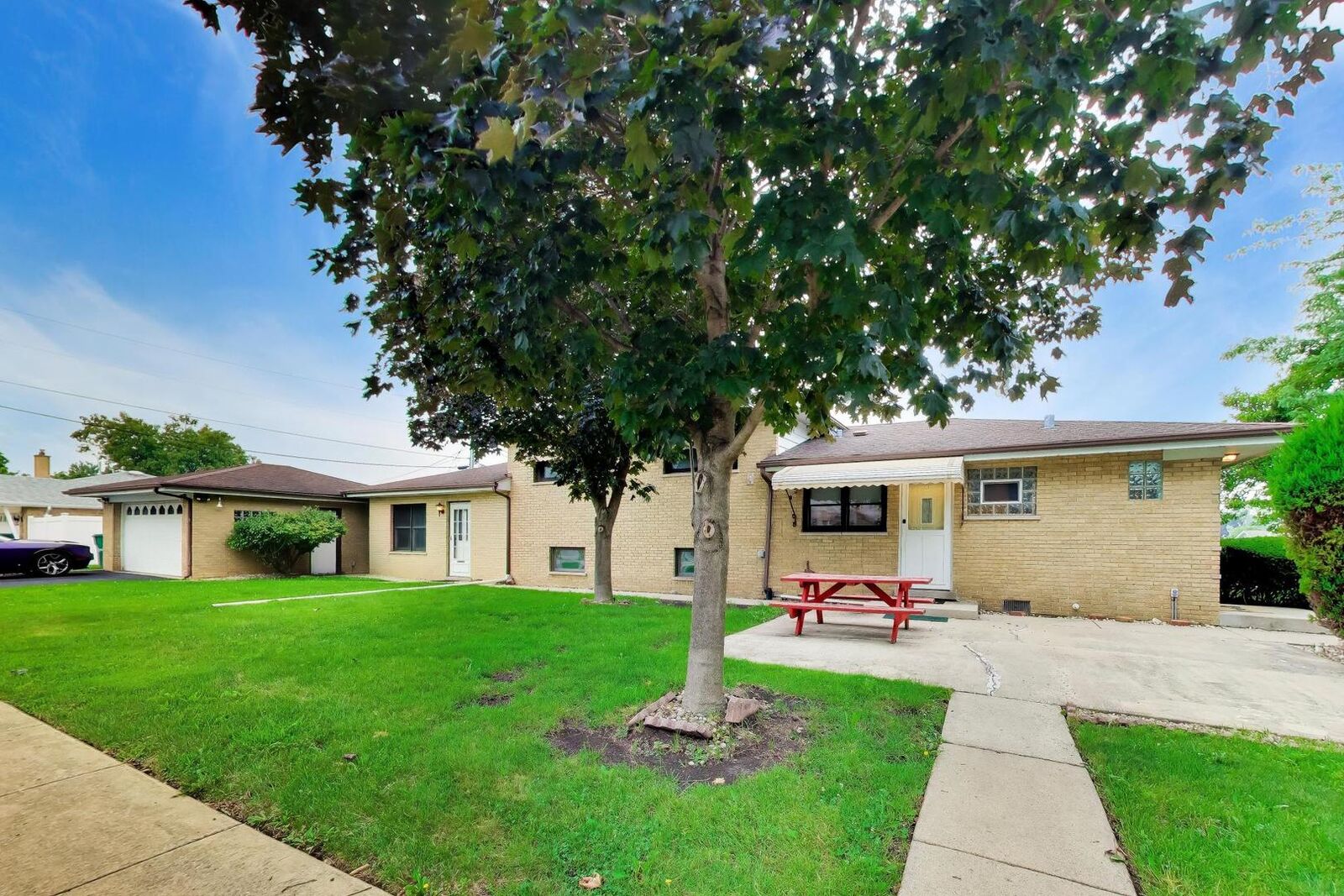 Property Photo:  6101 W 80th Place  IL 60459 