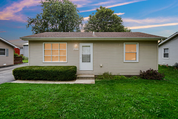 Property Photo: 2117 Greengold Street IL 60403
