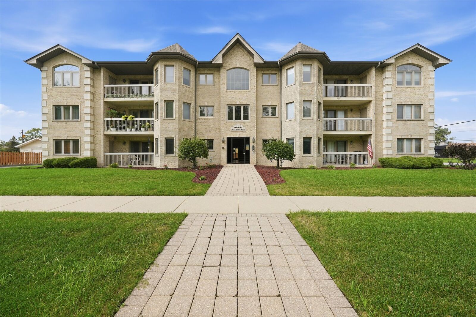 Property Photo: 8000 W 84th Place 3se IL 60458