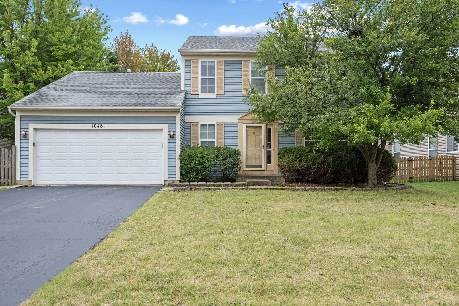 Property Photo: 10481 Somerset Lane IL 60142