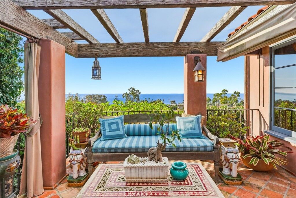 Property Photo:  260 High  CA 92651 