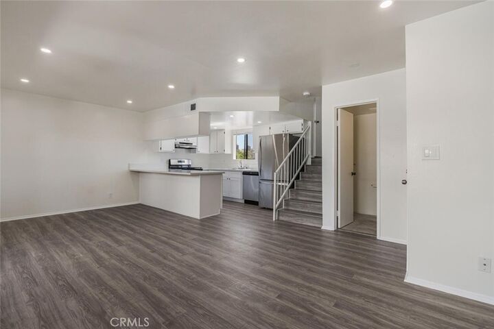 Property Photo: 1129 Linden Avenue 3 CA 91201