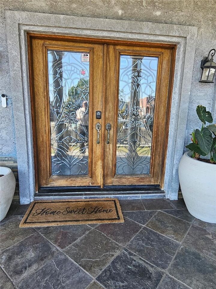 Property Photo: 1117 E 65th CA 90001