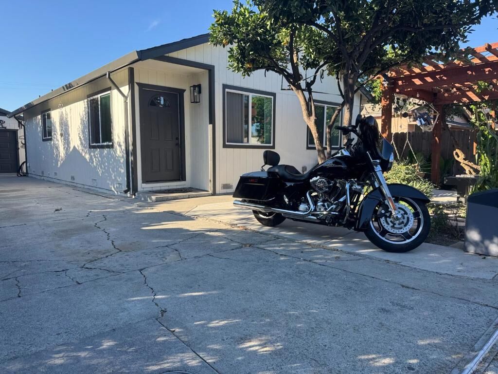 Property Photo: 76 Sunset Court CA 95116
