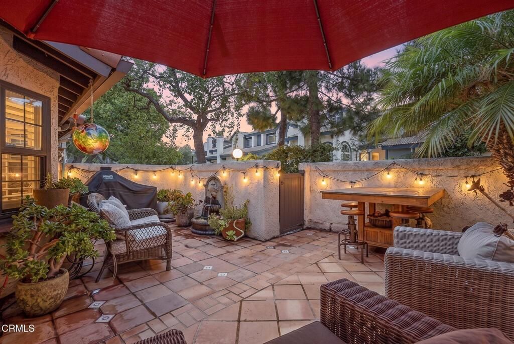 Property Photo:  483 Las Palomas Drive  CA 93041 