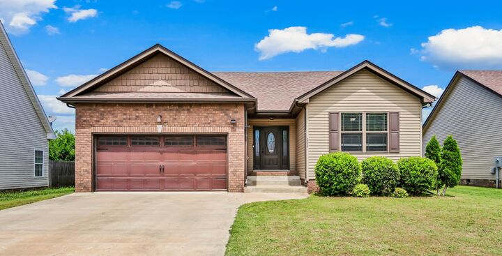Property Photo:  208 Azalea Dr  KY 42262 