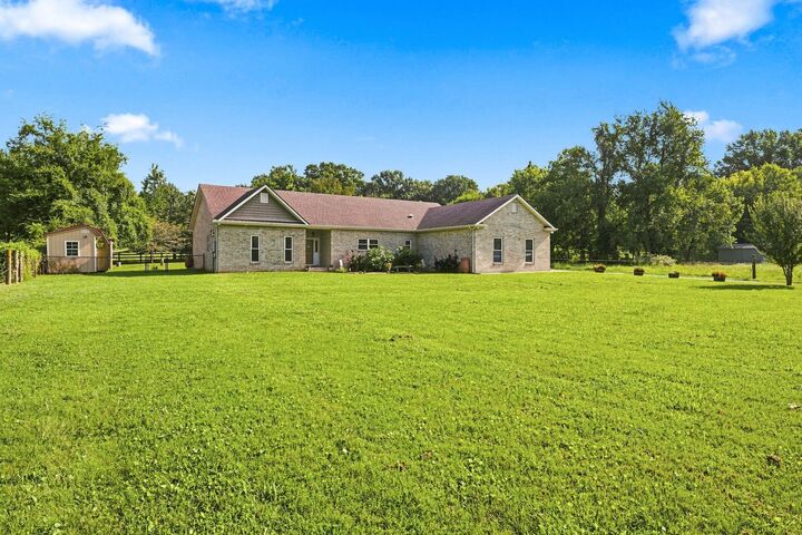 Property Photo:  620 Central Valley Rd  TN 37129 