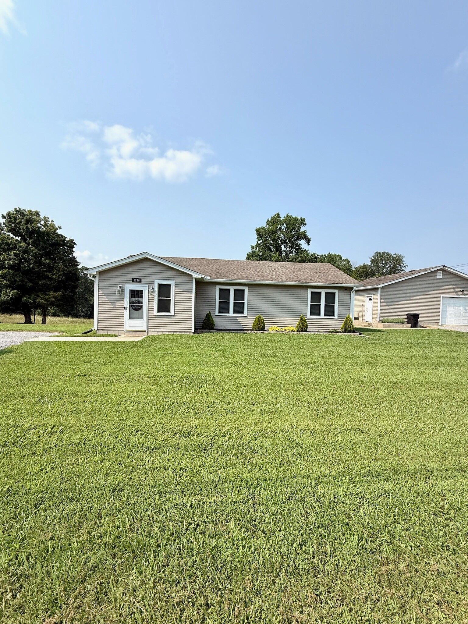 Property Photo:  1276 Peter Pond Rd  TN 37015 