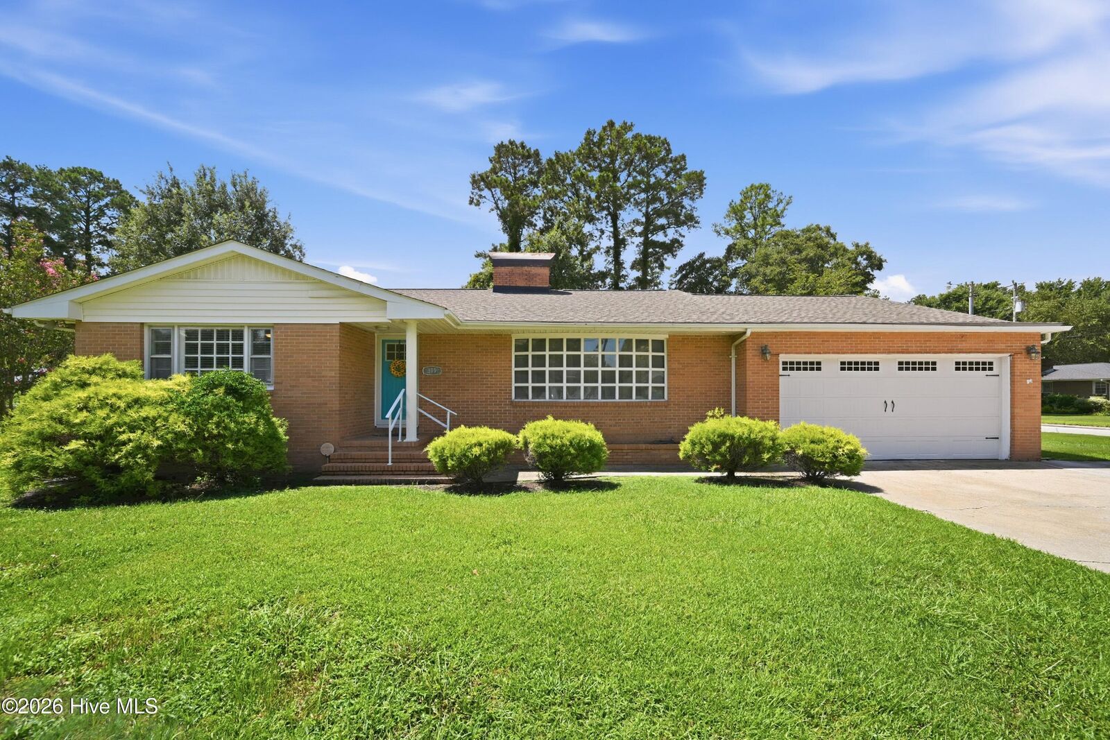 Property Photo: 319 Doris Avenue E NC 28540