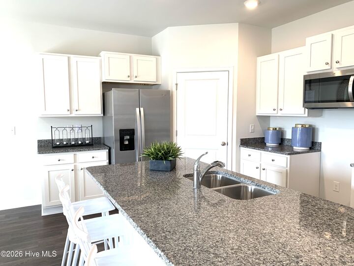 Property Photo:  608 Airlie Vista Lane  NC 28445 