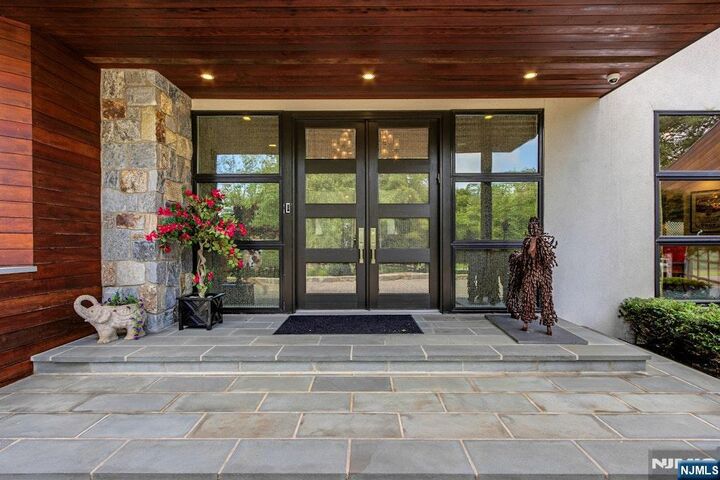 Property Photo:  34 Warren Lane  NJ 07620 
