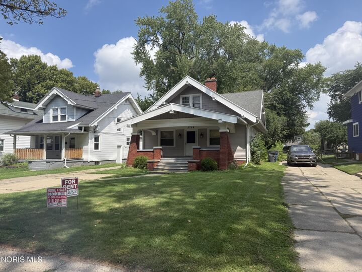 Property Photo:  3758 Lockwood Avenue  OH 43612 
