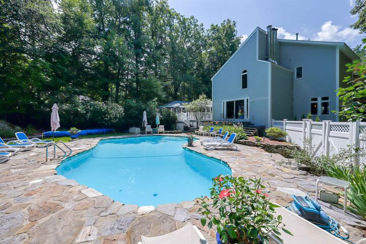 Property Photo: 6 Haines Terrace NH 03054