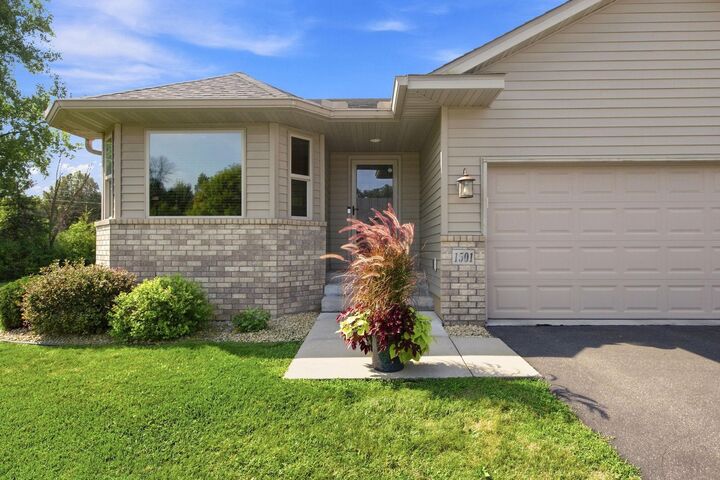 Property Photo: 1501 Comstock Lane N MN 55447