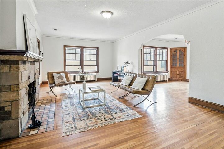 Property Photo: 4948 Lyndale Avenue S Lower MN 55419