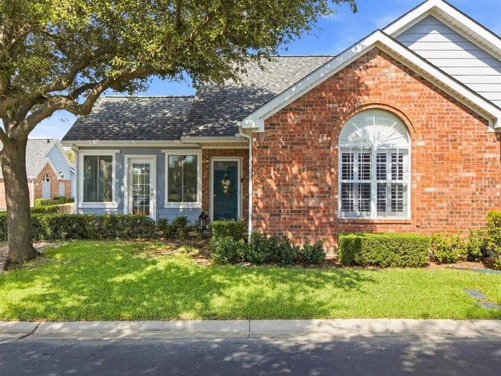 Property Photo:  2305 Jennifer Lane  TX 76021 