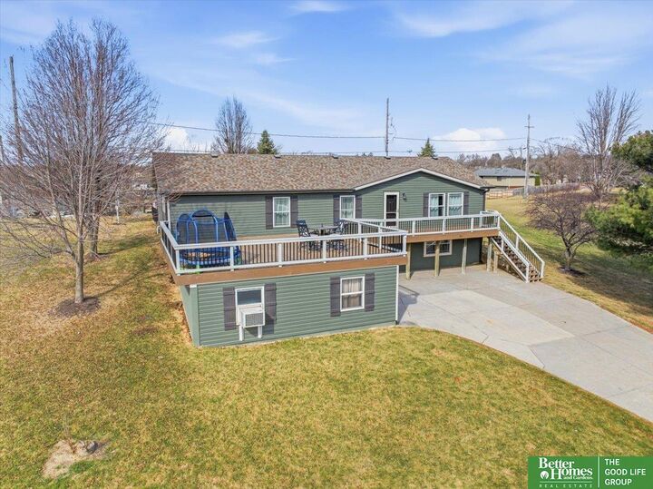 Property Photo: 9307 Clubhouse Circle NE 68048-0000