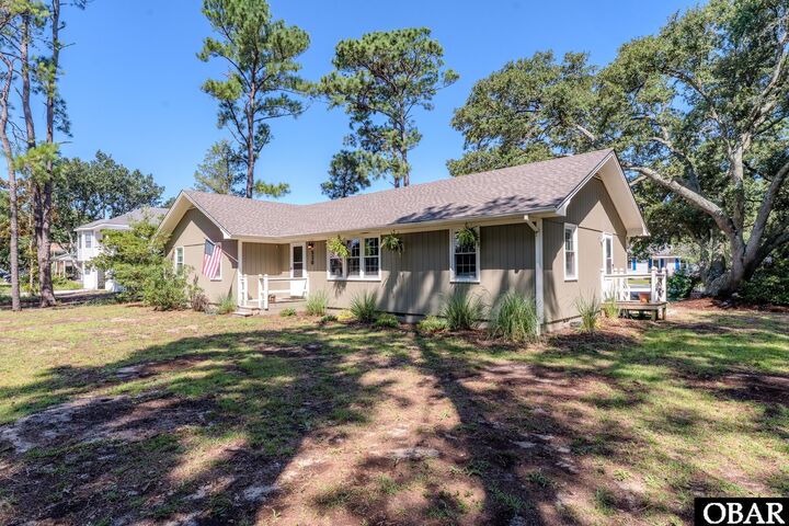 Property Photo: 520 W Landing Drive NC 27948