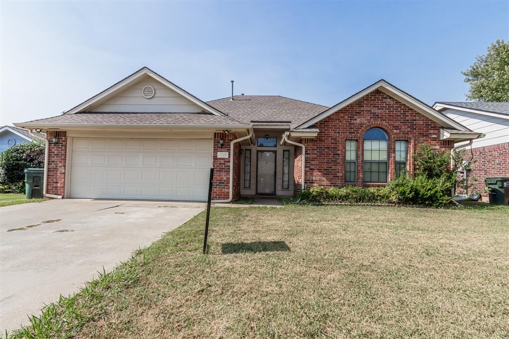 Property Photo: 1717 NW Jackson Drive OK 73071