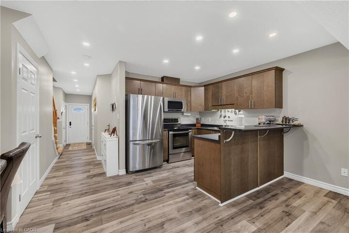 Property Photo: 975 Strasburg Road 4 ON N2E 0A8