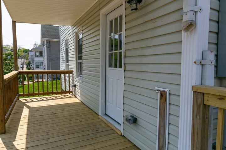 Property Photo:  10 Fifth Ave 3  MA 01570 