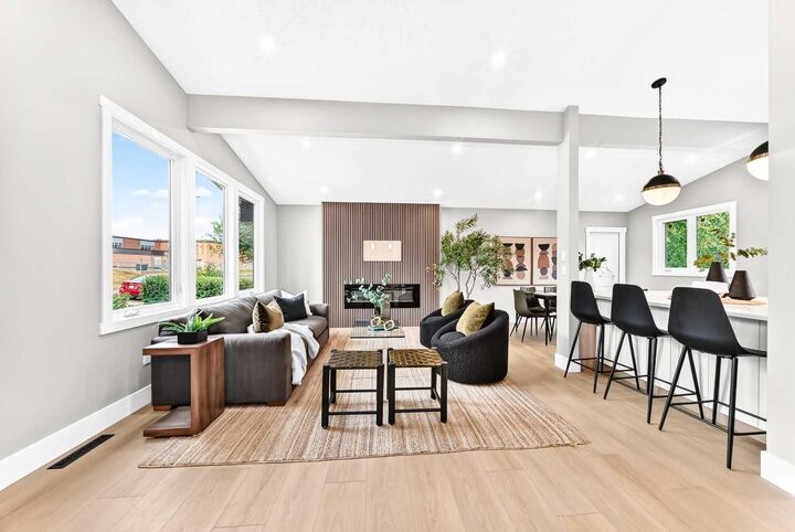 Property Photo: 1635 32 Avenue NW AB T2L 0K4