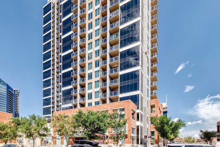 Property Photo: 1320 1 Street SE 2203 AB T2G 0G8