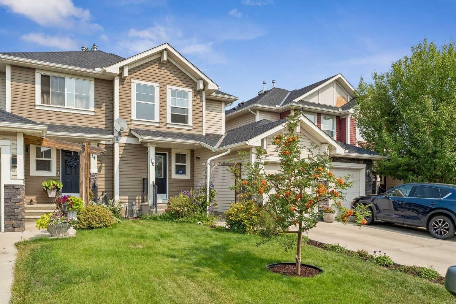 Property Photo:  16 Cranberry Green SE  AB T3M 1L5 