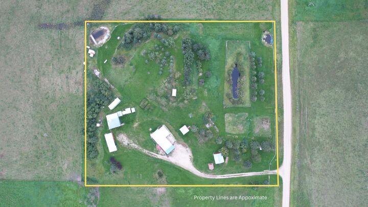 Property Photo: 57340 Range Road 73 AB T0E 2A0