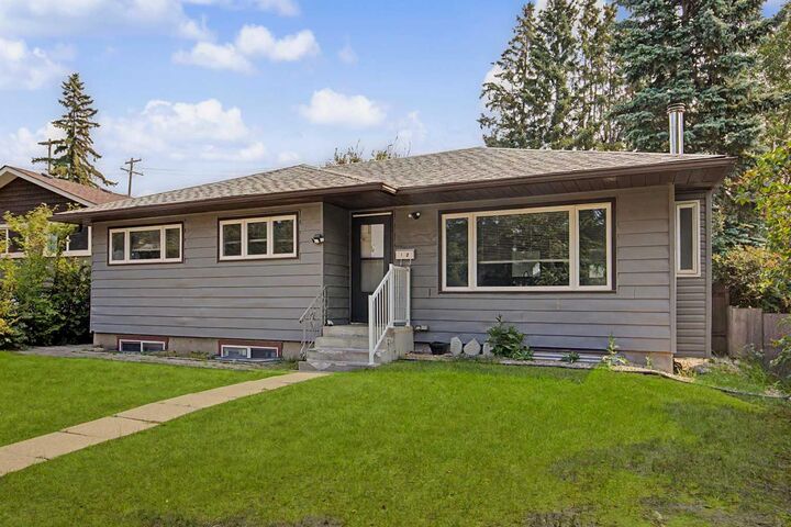 18 Collingwood Place NW — photo 1
