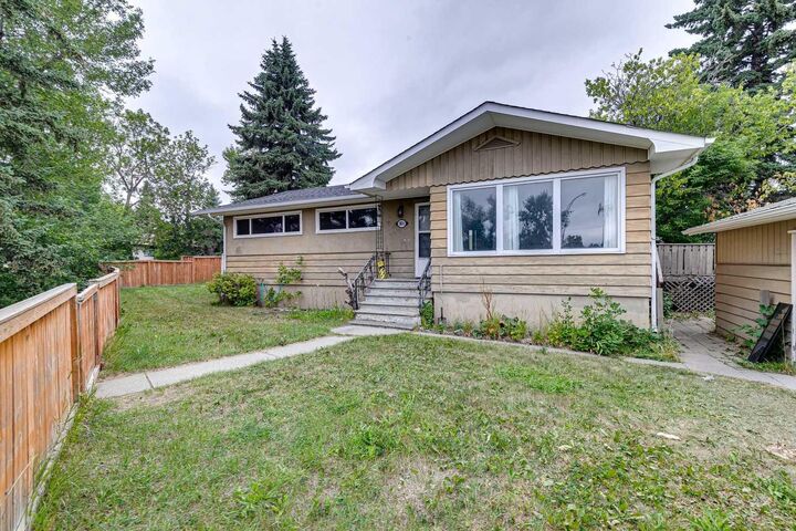Property Photo: 3816 26 Avenue SW AB T3E 0N8